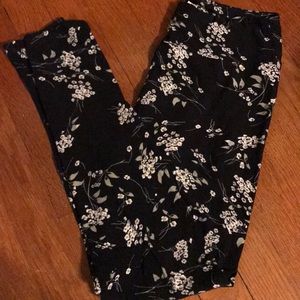 Lularoe Floral Bouquet OS Leggings